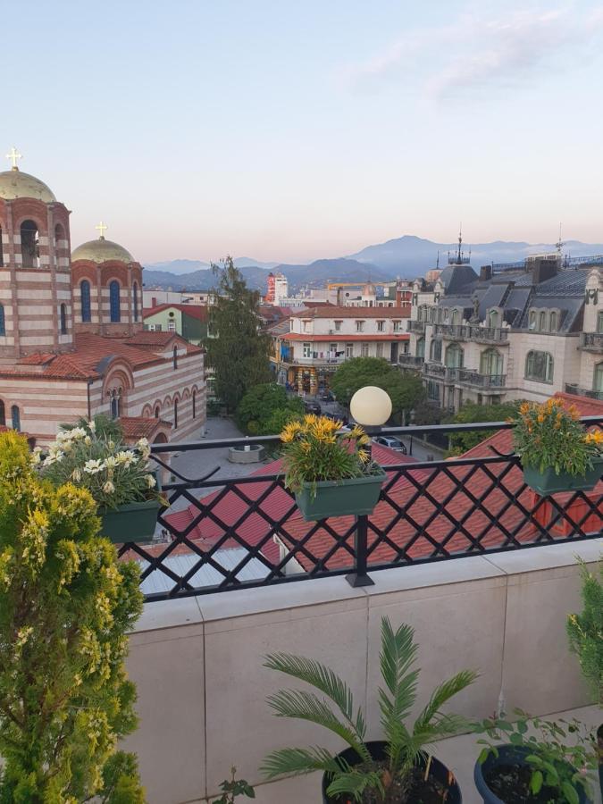 Piazza Batumi Guesthouse Extérieur photo