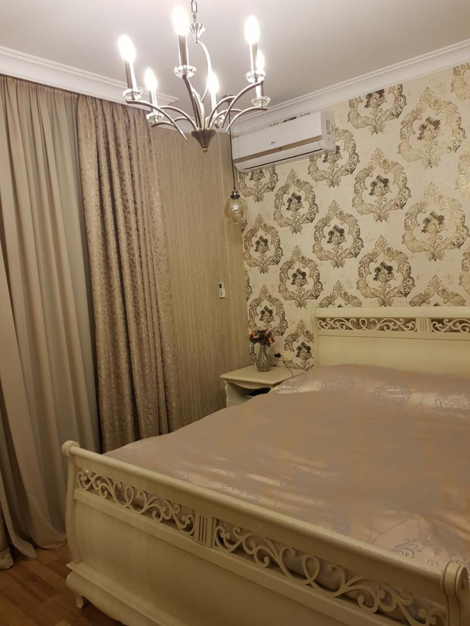 Piazza Batumi Guesthouse Extérieur photo