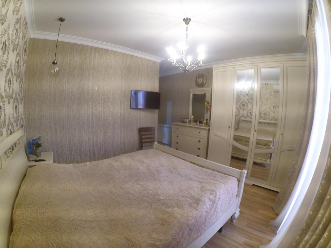 Piazza Batumi Guesthouse Extérieur photo