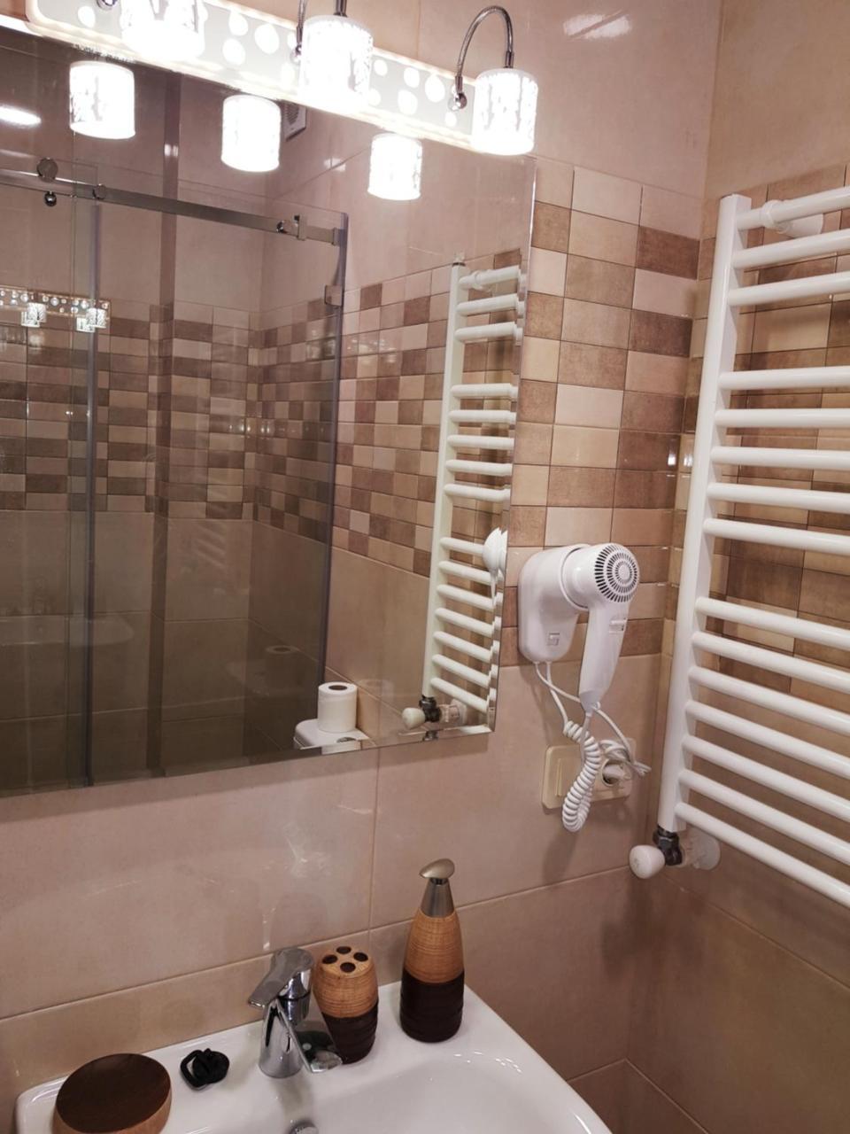 Piazza Batumi Guesthouse Extérieur photo