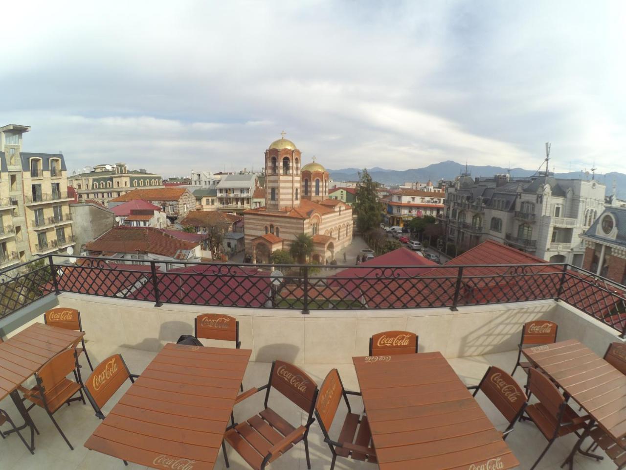 Piazza Batumi Guesthouse Extérieur photo
