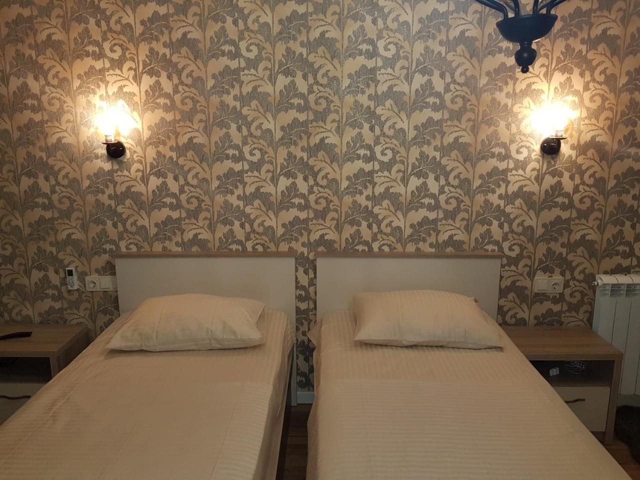 Piazza Batumi Guesthouse Extérieur photo