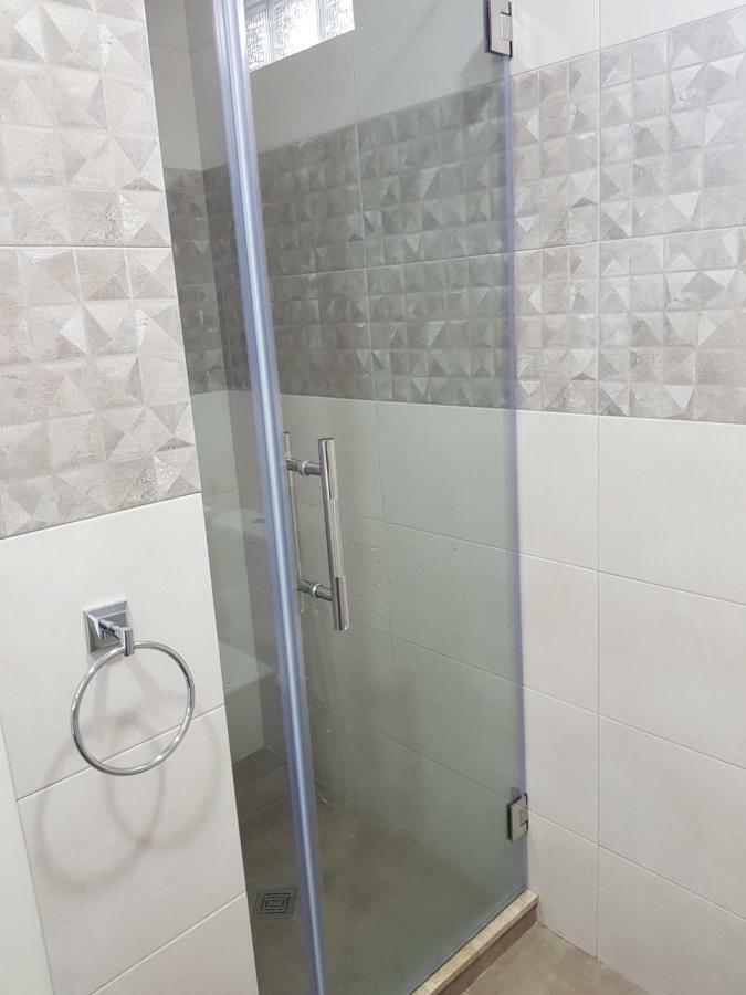Piazza Batumi Guesthouse Extérieur photo