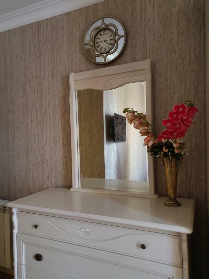 Piazza Batumi Guesthouse Extérieur photo