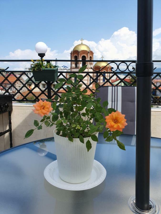 Piazza Batumi Guesthouse Extérieur photo