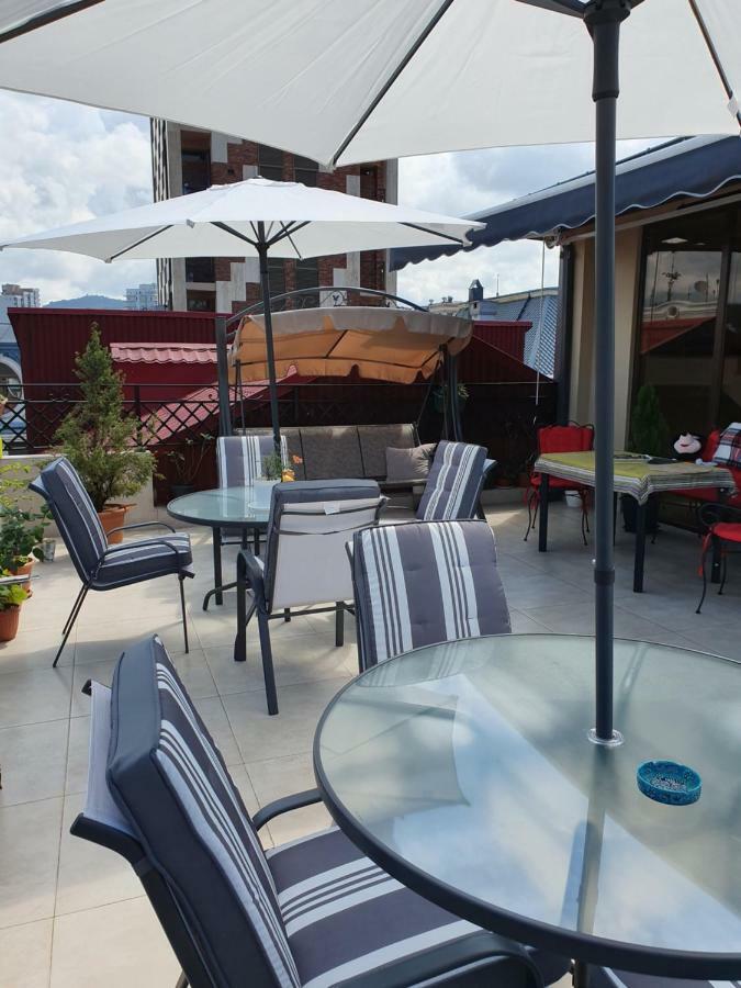 Piazza Batumi Guesthouse Extérieur photo